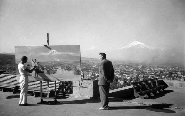 Работая над дипломной работой, Ереван, 1954 г.