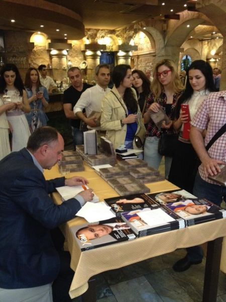 В Москве состоялась презентация книги Ашота Бегларяна «Карабахский дневник»