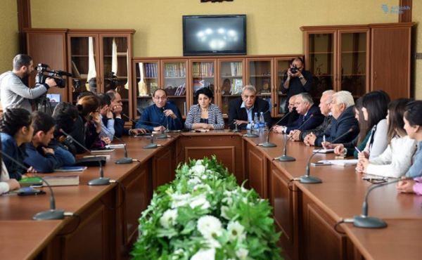 Арцахским студентам представили внешнюю политику Армении в контексте глобальных и региональных вызовов