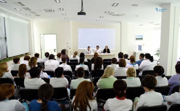 Медицинская конференция в Степанакерте