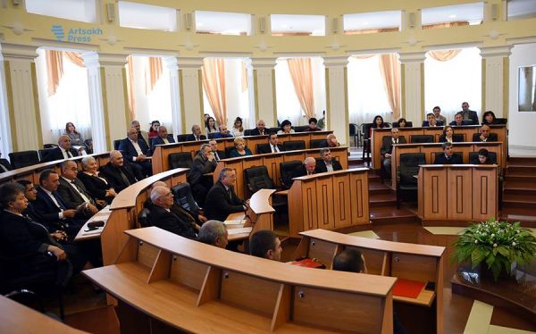 В Арцахе будет стимулироваться производство алкогольных напитков, – на пленарном заседании парламента республики
