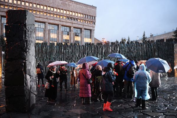  Открытие памятника жертвам массовых политических репрессий