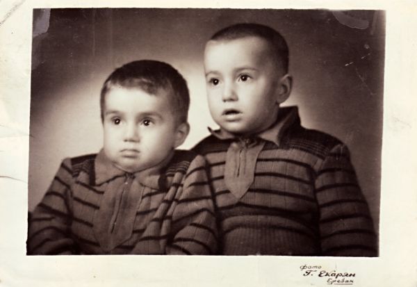 Քնարիկի որդիները, 1957 թ.