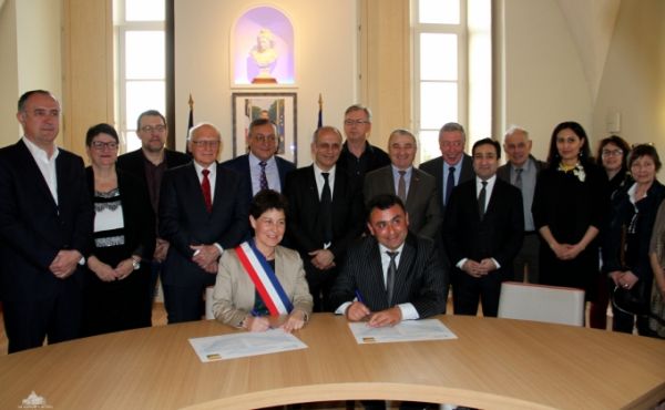 Между французским городом Бур-де-Пеаж и арцахским городом Мартуни подписана декларация о дружбе