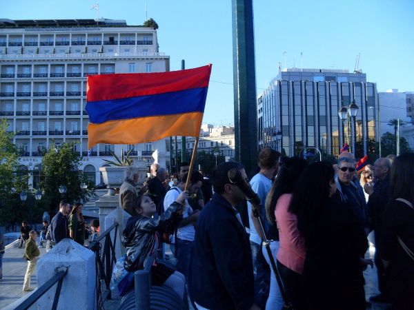 Протест в Афинах против избрания премьер-министром страны Сержа Саргсяна