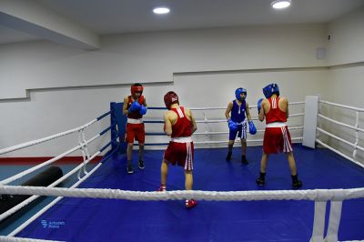 Молодые борцы из Арцаха вернулись с чемпионата Армении с медалями